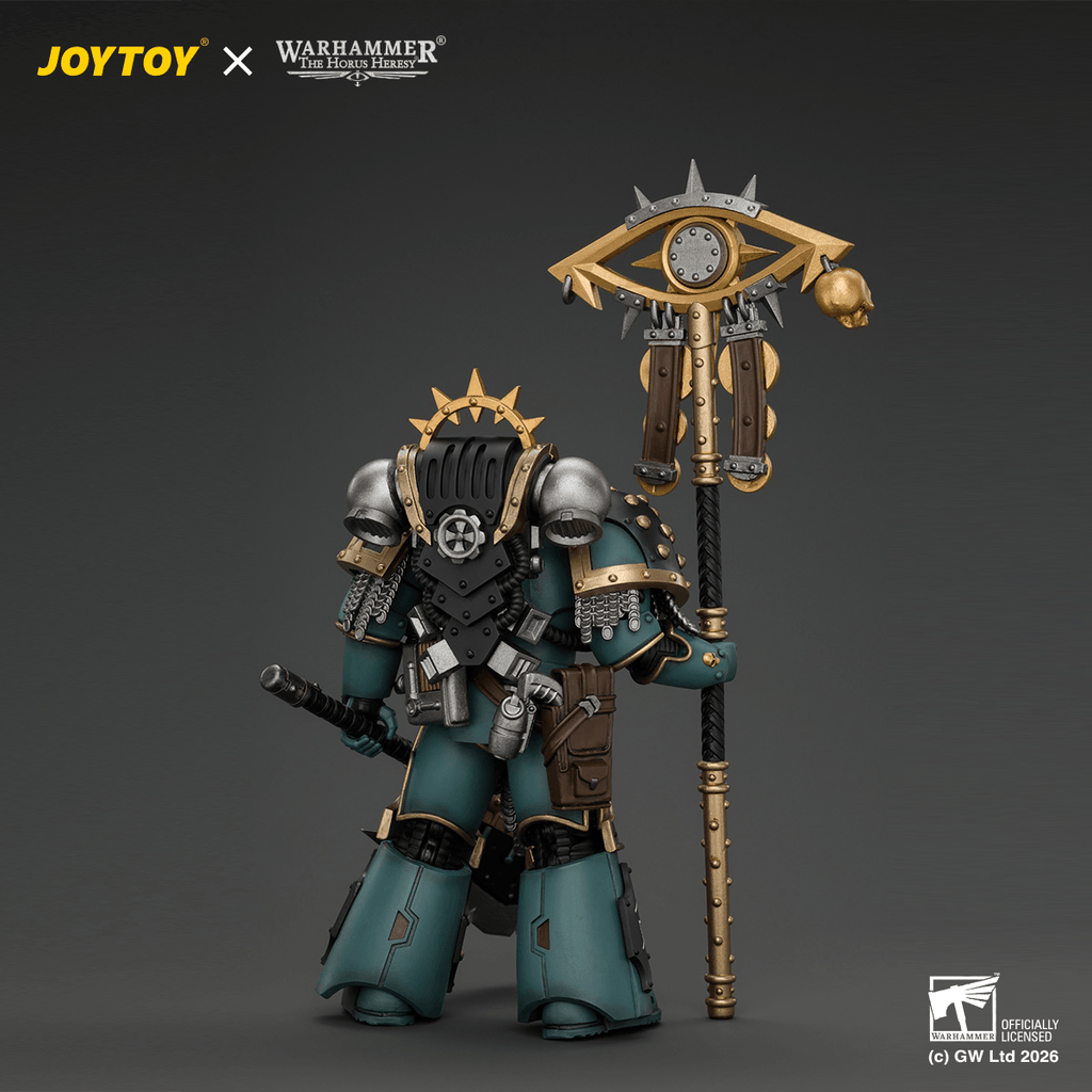 Sons of Horus Herald Consul with Icon of Allegiance, Bolt Pistol and Power Weapon
